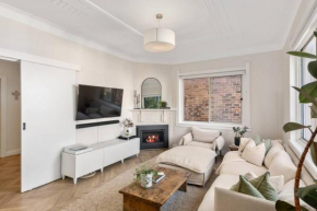 Annie's Escape - Elegant Coastal Style by the Beach, Wollongong